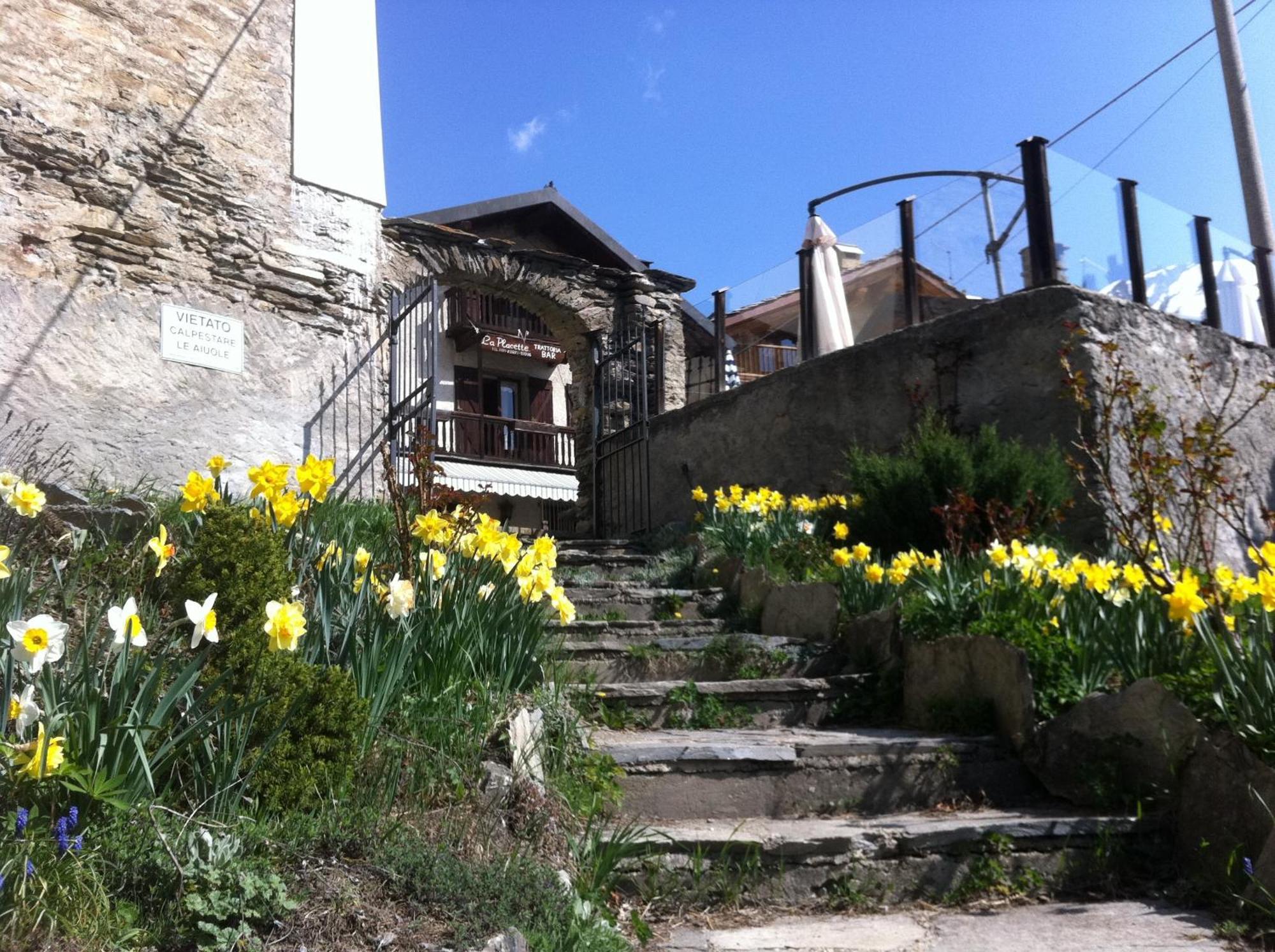 La Placette - Albergo Diffuso E Trattoria Usseaux Extérieur photo