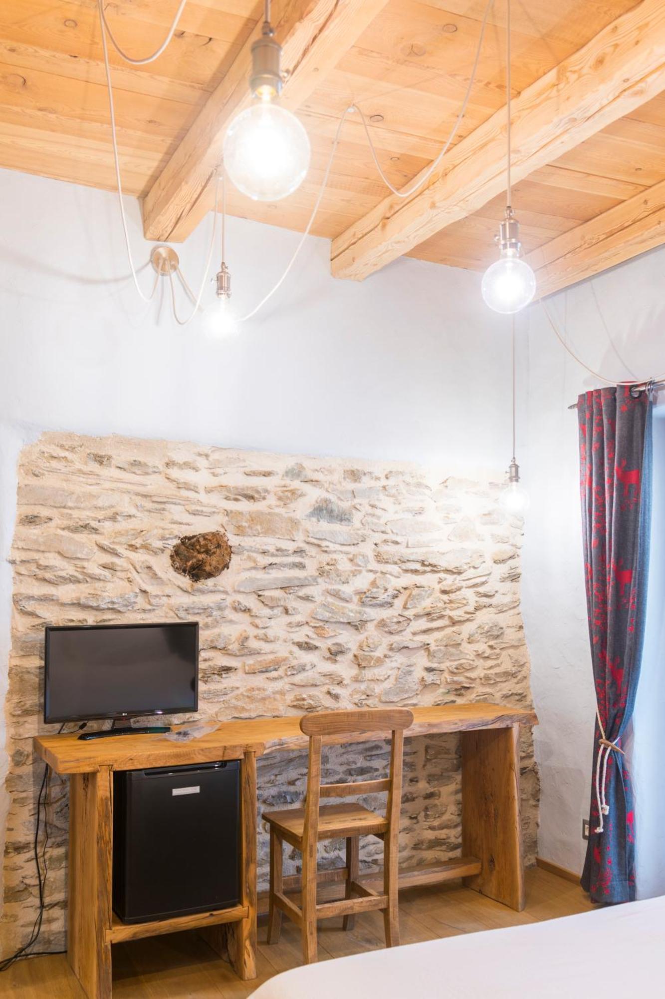 La Placette - Albergo Diffuso E Trattoria Usseaux Extérieur photo