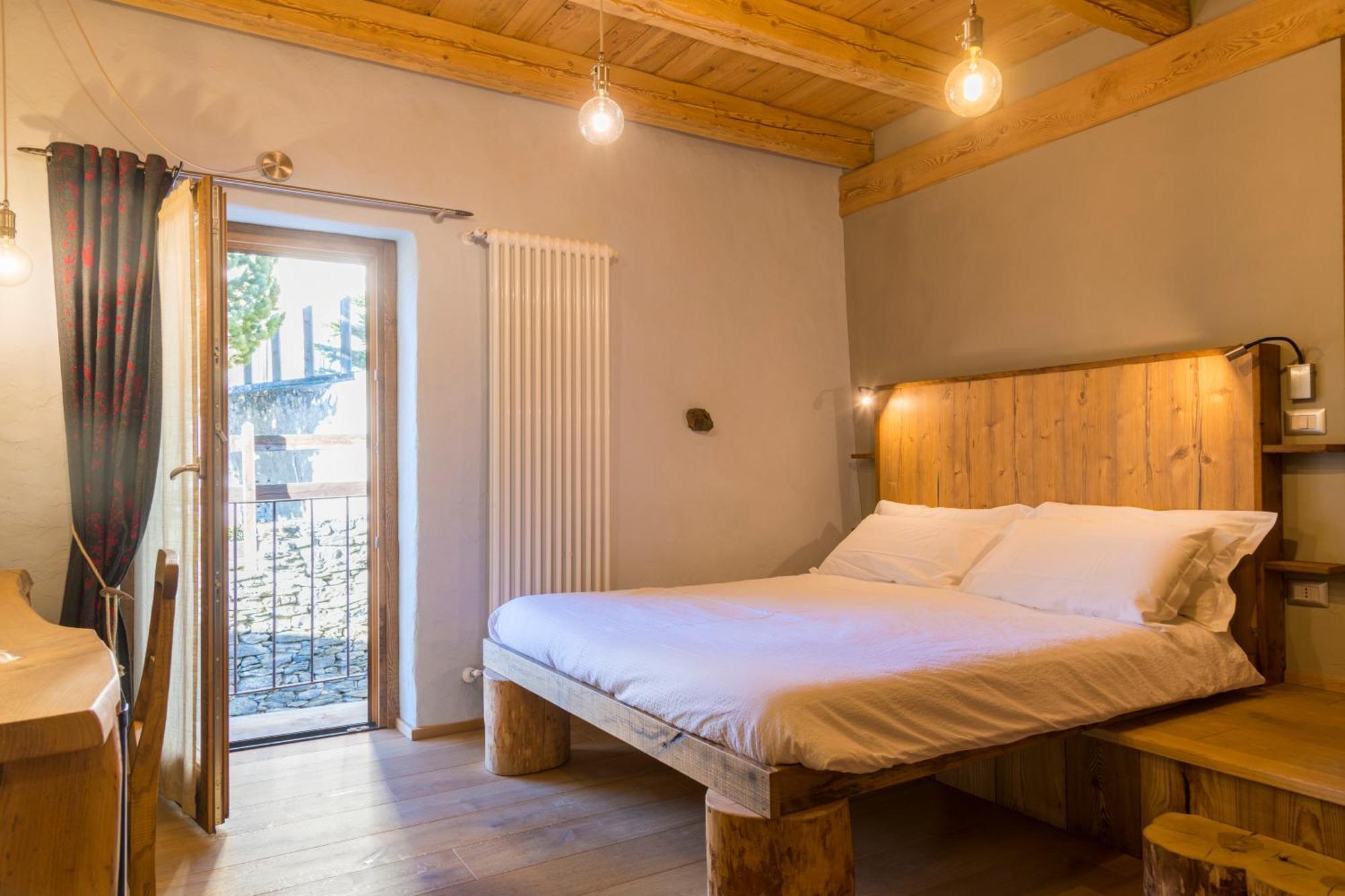 La Placette - Albergo Diffuso E Trattoria Usseaux Extérieur photo