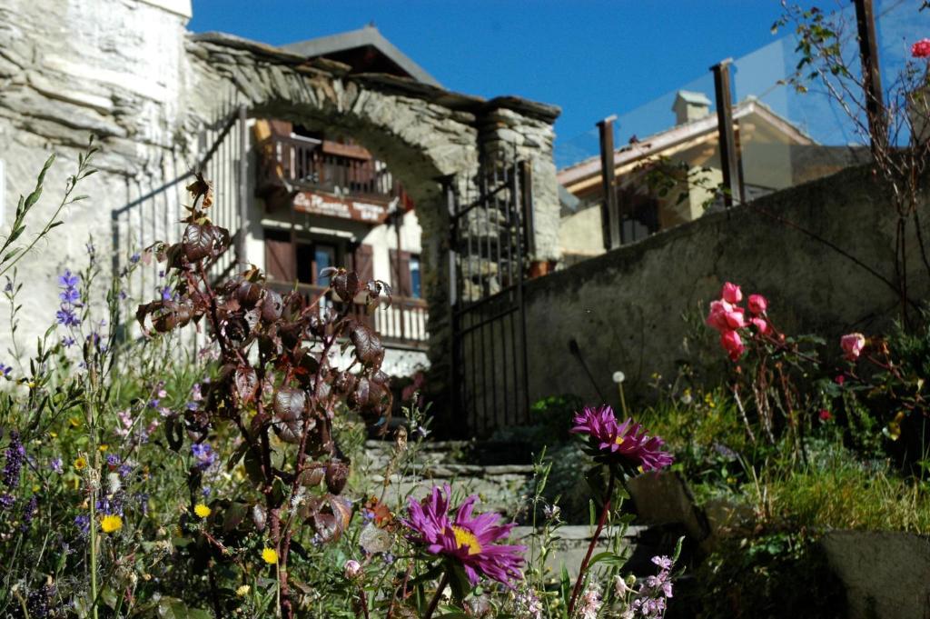 La Placette - Albergo Diffuso E Trattoria Usseaux Extérieur photo