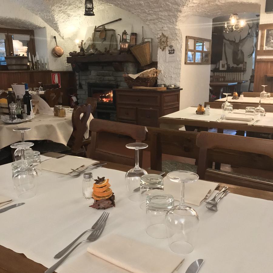 La Placette - Albergo Diffuso E Trattoria Usseaux Extérieur photo